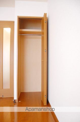 サンプリムローズIIの内装写真