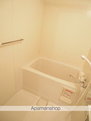 ポンムドゥテール前田の内装写真