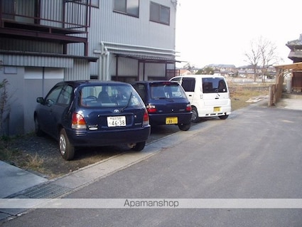 ハイツ玉川Ⅶ[1R/23.08m2]の駐車場1