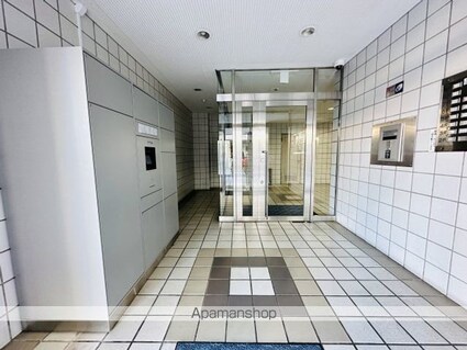 ホワイトハイツ[3LDK/62.52m2]のエントランス