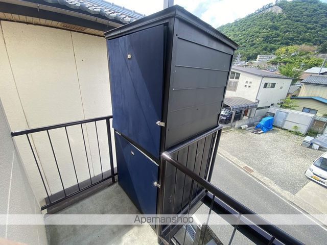 ハイツ西部の玄関写真