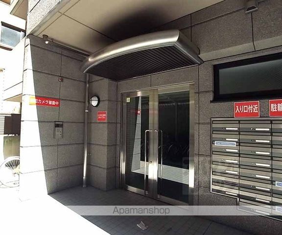 ヴィアーレ四条大宮の玄関写真