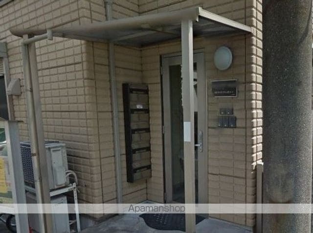 クインテット本牧元町の玄関写真