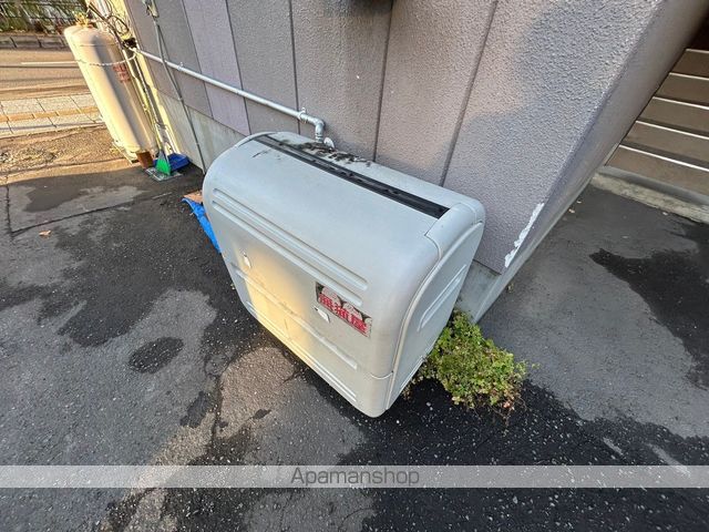 秀マンションの玄関写真