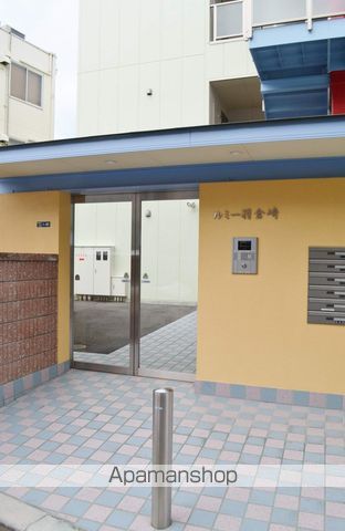 ルミー羽倉崎の玄関写真
