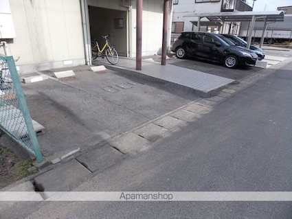 愛知県小牧市小木南３丁目[2LDK/54.72m2]の駐車場