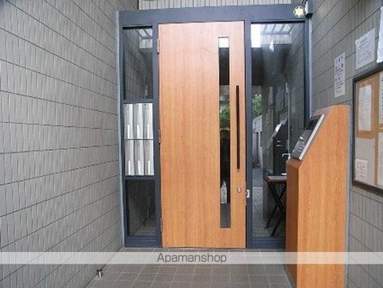 リュゼ経堂[3LDK/86.48m2]のエントランス2
