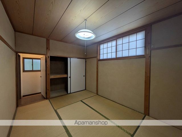 山陰本線 鳥取駅 徒歩37分 2階建 築35年の内装写真