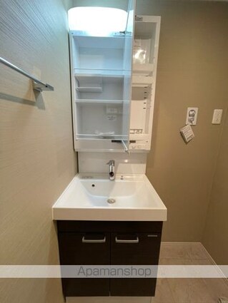 東京都中野区鷺宮１丁目[1LDK/30.44m2]の洗面所