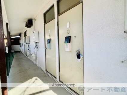 ハイツ萱町[1K/22.68m2]のエントランス