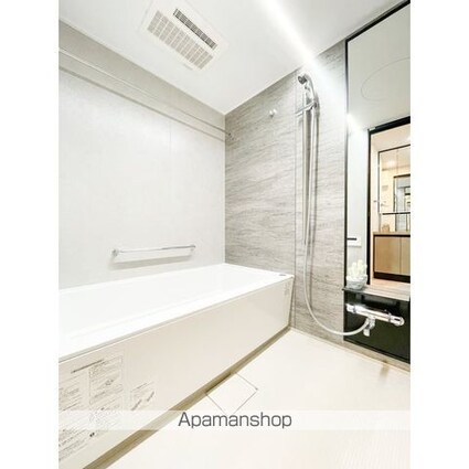 コンフォリア・リヴ東中野[2LDK/53.28m2]のバス