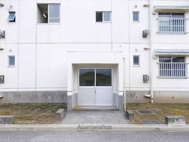ビレッジハウス柳田第二1号棟の玄関写真