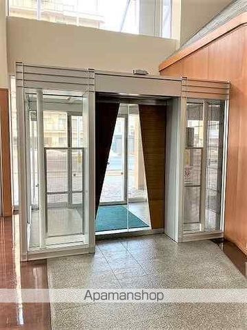 ライオンズタワー札幌山鼻の玄関写真