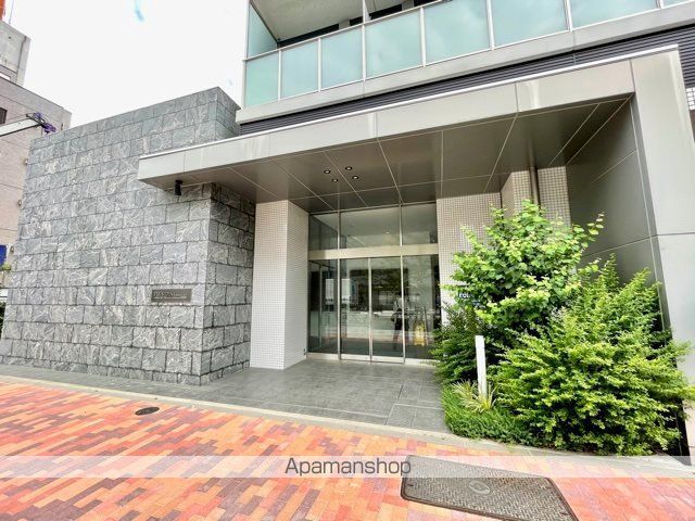 レジディア蒲田IVの玄関写真