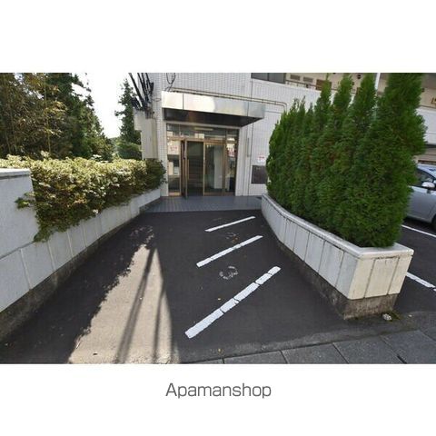 ダイアパレスリバーサイド八幡の玄関写真