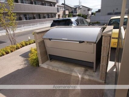 アートタウン[1LDK/47.7m2]の共用部2