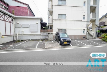 寿レジデンス[2DK/44m2]の駐車場3