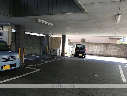 リヴィエラ上町Ⅱ[1K/20m2]の駐車場