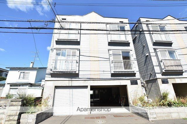 ライフステージ新道東A棟の外観写真
