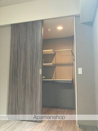 ルフォン横浜根岸[3LDK/72.04m2]の収納