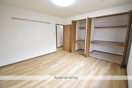 香川県高松市松島町３丁目[3DK/65m2]の内装3