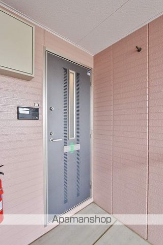メゾンクレストA・Bの玄関写真
