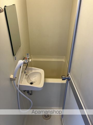 セレナ大橋の内装写真