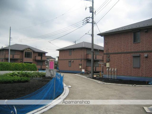 相原ヒルズ つつじの玄関写真