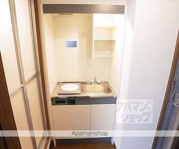 平行マンションの内装写真