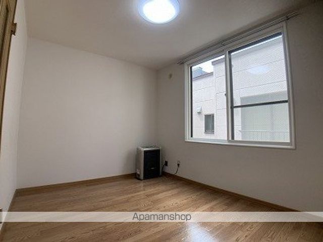 ツインズ南8条壱番館の内装写真