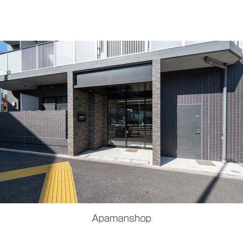 LA DOUCEUR大森山王の玄関写真
