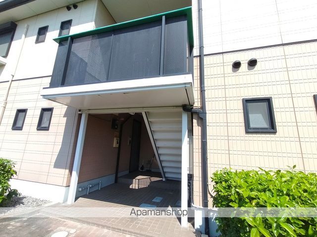 LAPISの玄関写真