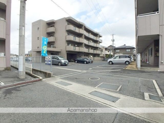 岡山県倉敷市白楽町[3LDK/69.87m2]の駐車場