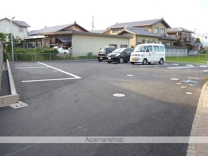 Ｋ’ｓ　Ｆｅｒｉｏ　Ａ棟[2LDK/59.02m2]の駐車場