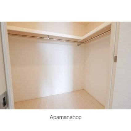 コンフォリア新宿イーストサイドタワー[2LDK/85.04m2]の収納