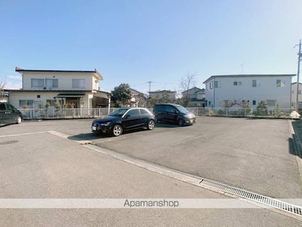 Ｅｌ　ｄｕｏ・Ａｐｉｓ[2DK/45.42m2]の駐車場