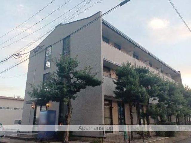 レオパレスラフォーレ二日市の玄関写真