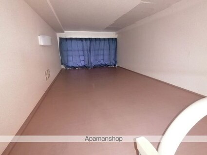 レオパレスボムール[1K/20.28m2]の玄関