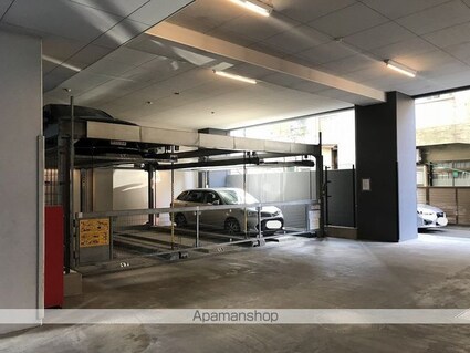 グランカーサ仙台五橋[1K/25.74m2]の駐車場