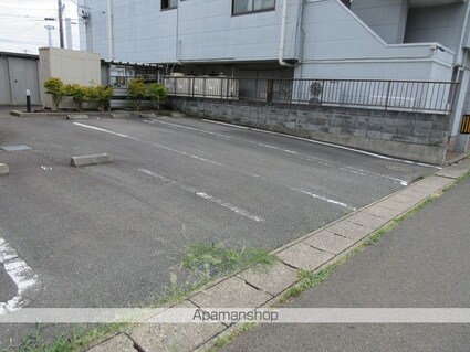 セレノヴィッラ[2LDK/62.32m2]の駐車場2