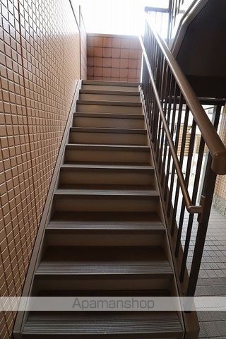 プチハイム山室の玄関写真