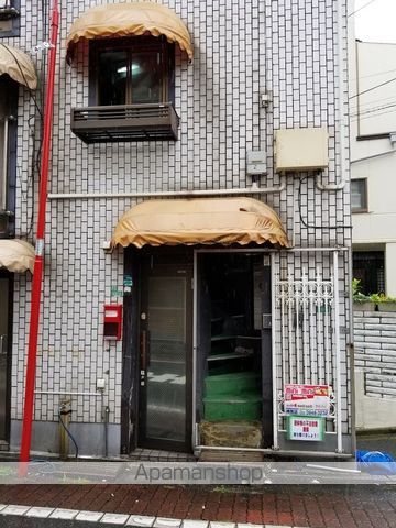 練馬三角ビルの外観写真