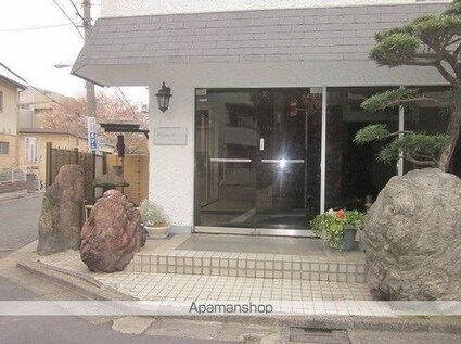 東京都杉並区堀ノ内３丁目[2LDK/51.09m2]の共用部1