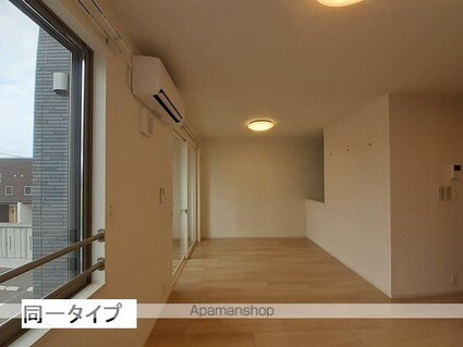 カーサ・コルーテ南[1LDK/50.52m2]のリビング・居間1