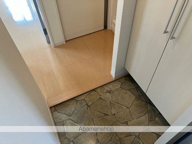リビングタウン北川添 B棟の内装写真