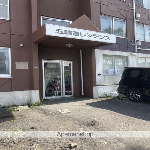 五輪通レジデンスの玄関写真
