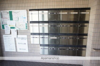 グランドマンション国母[2LDK/68.41m2]のエントランス