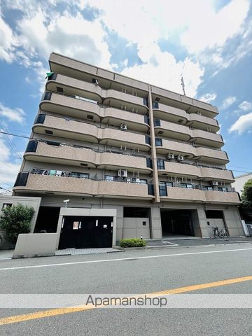クロスロードの外観写真