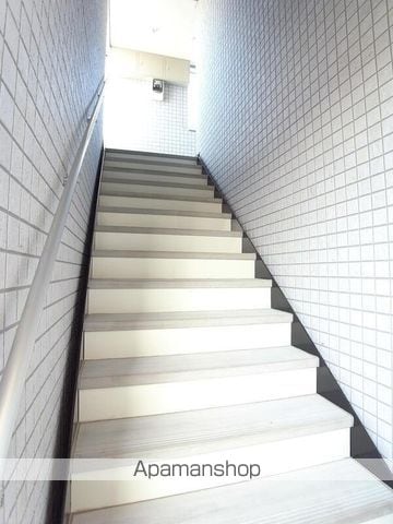 リブリ・クレールの玄関写真