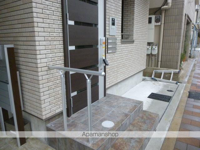 イースト・アイの玄関写真